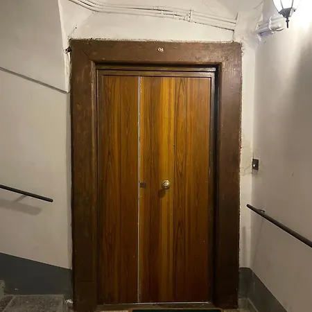 아파트 Spinelli House